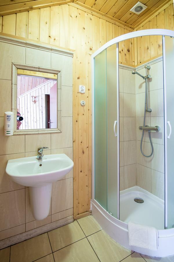 Karczma Pod Topolami Ratowo-Piotrowo Exterior foto