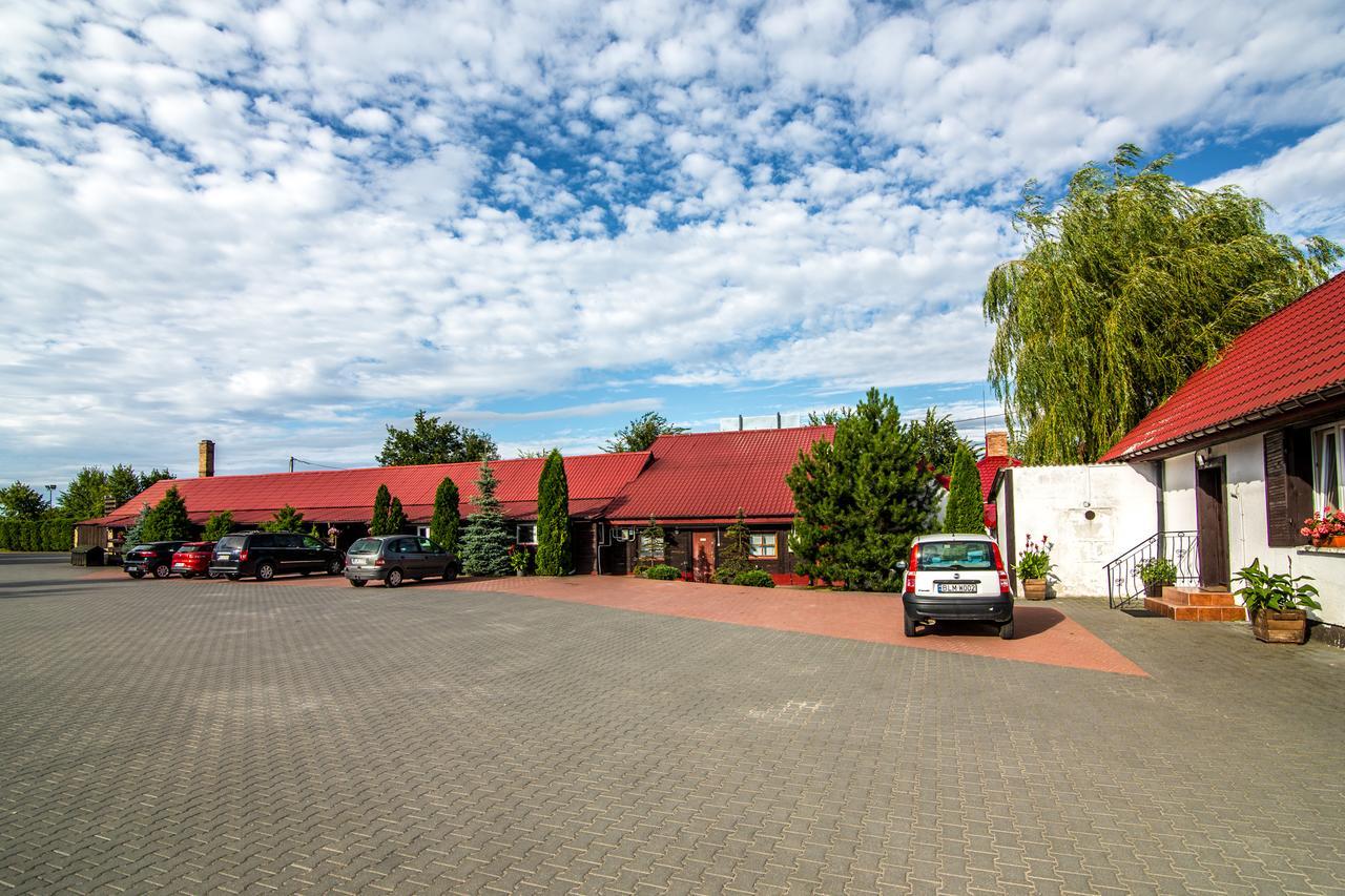 Karczma Pod Topolami Ratowo-Piotrowo Exterior foto
